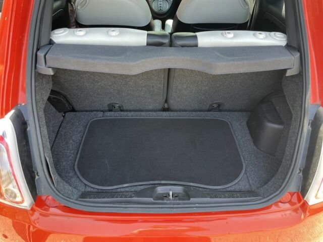 Красный Фиат 500, объемом двигателя 0 л и пробегом 44 тыс. км за 6999 $, фото 8 на Automoto.ua