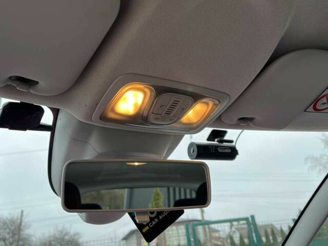 Червоний Фіат 500, об'ємом двигуна 1.4 л та пробігом 108 тис. км за 11900 $, фото 13 на Automoto.ua