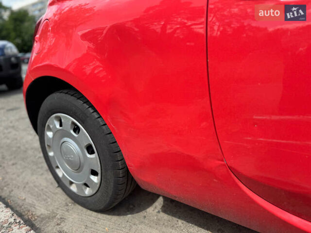 Червоний Фіат 500, об'ємом двигуна 1.24 л та пробігом 121 тис. км за 8100 $, фото 14 на Automoto.ua