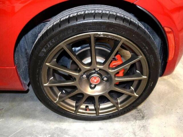 Красный Фиат 500, объемом двигателя 1.4 л и пробегом 23 тыс. км за 2000 $, фото 7 на Automoto.ua