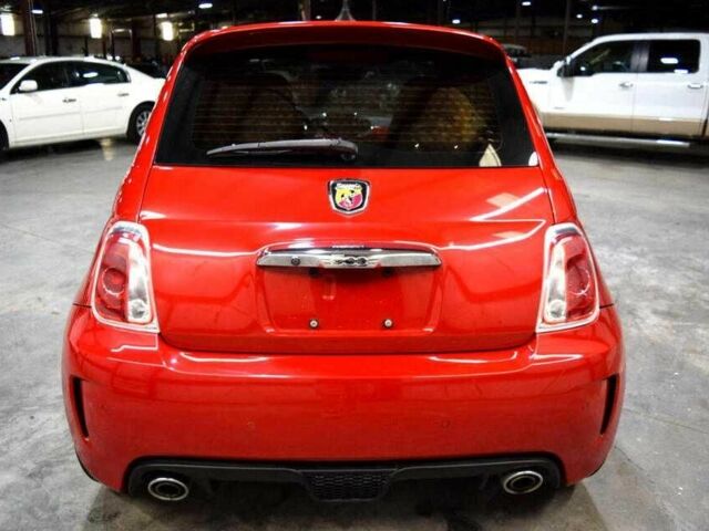 Красный Фиат 500, объемом двигателя 1.4 л и пробегом 23 тыс. км за 2000 $, фото 3 на Automoto.ua