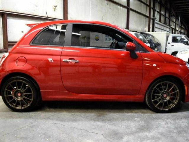 Красный Фиат 500, объемом двигателя 1.4 л и пробегом 23 тыс. км за 2000 $, фото 5 на Automoto.ua