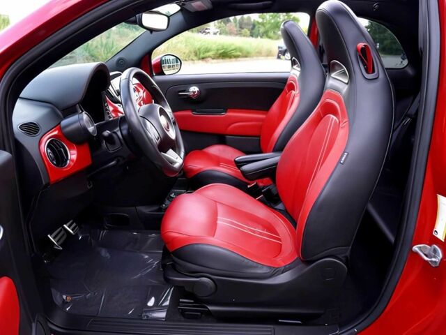 Красный Фиат 500, объемом двигателя 1.4 л и пробегом 41 тыс. км за 7000 $, фото 9 на Automoto.ua