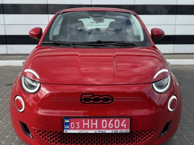 Красный Фиат 500, объемом двигателя 0 л и пробегом 26 тыс. км за 15050 $, фото 1 на Automoto.ua