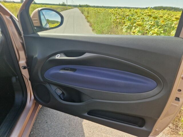 Красный Фиат 500, объемом двигателя 0 л и пробегом 58 тыс. км за 13998 $, фото 18 на Automoto.ua