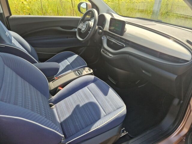 Красный Фиат 500, объемом двигателя 0 л и пробегом 58 тыс. км за 13998 $, фото 19 на Automoto.ua