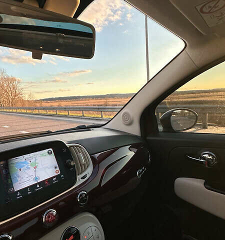 Фіат 500 2021 у Києві на Automoto.ua Червоний Фіат 500, об'ємом двигуна 1.24 л та пробігом 49 тис. км за 13500 $, фото 3 на Automoto.ua
