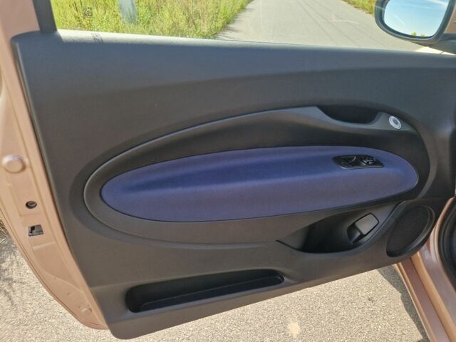 Красный Фиат 500, объемом двигателя 0 л и пробегом 58 тыс. км за 13998 $, фото 11 на Automoto.ua