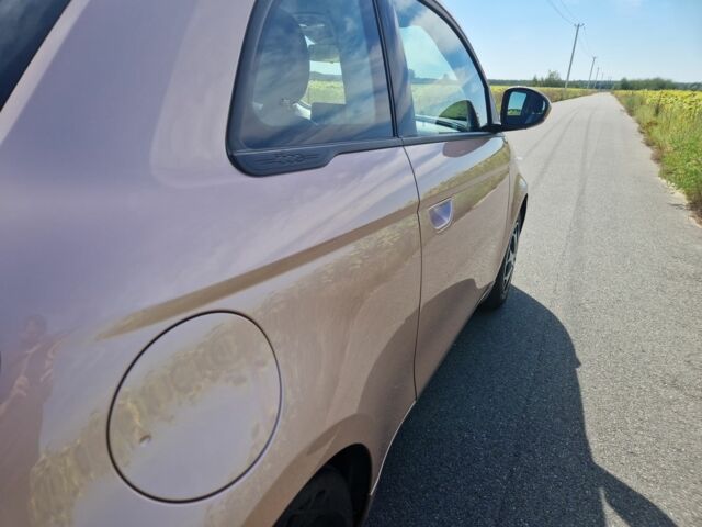 Красный Фиат 500, объемом двигателя 0 л и пробегом 58 тыс. км за 13998 $, фото 7 на Automoto.ua