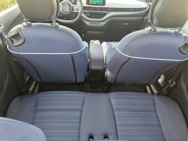 Красный Фиат 500, объемом двигателя 0 л и пробегом 58 тыс. км за 13998 $, фото 10 на Automoto.ua