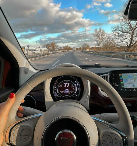 Фіат 500 2021 у Києві на Automoto.ua Червоний Фіат 500, об'ємом двигуна 1.24 л та пробігом 49 тис. км за 13500 $, фото 2 на Automoto.ua