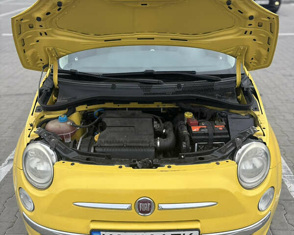 Фіат 500 2008 у Києві на Automoto.ua Жовтий Фіат 500, об'ємом двигуна 1.37 л та пробігом 103 тис. км за 5700 $, фото 14 на Automoto.ua