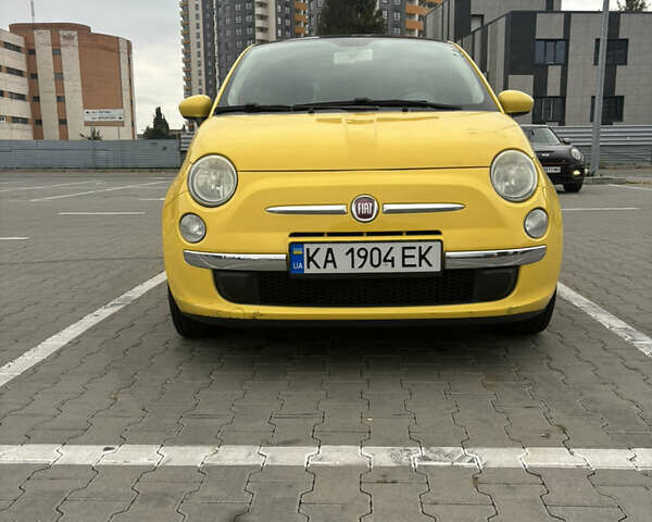 Желтый Фиат 500, объемом двигателя 1.37 л и пробегом 103 тыс. км за 5400 $, фото 1 на Automoto.ua