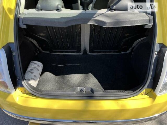 Желтый Фиат 500, объемом двигателя 1.24 л и пробегом 195 тыс. км за 5750 $, фото 18 на Automoto.ua