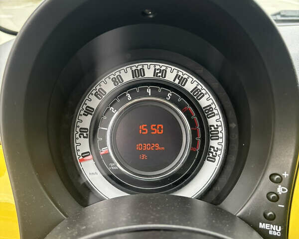 Желтый Фиат 500, объемом двигателя 1.37 л и пробегом 103 тыс. км за 5400 $, фото 11 на Automoto.ua