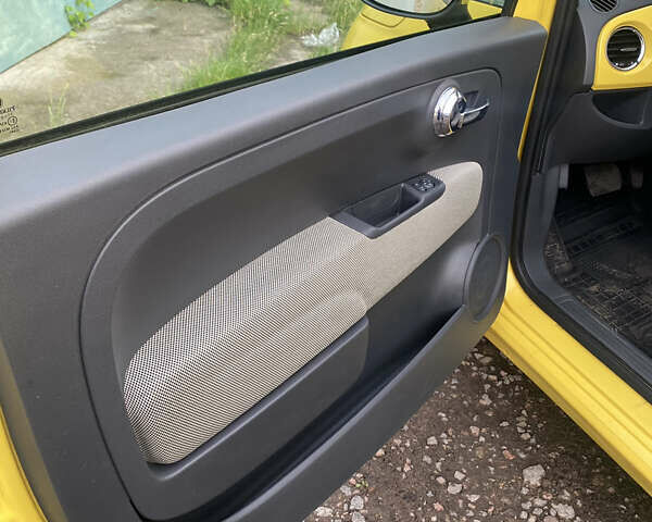 Желтый Фиат 500, объемом двигателя 1.24 л и пробегом 117 тыс. км за 6000 $, фото 7 на Automoto.ua