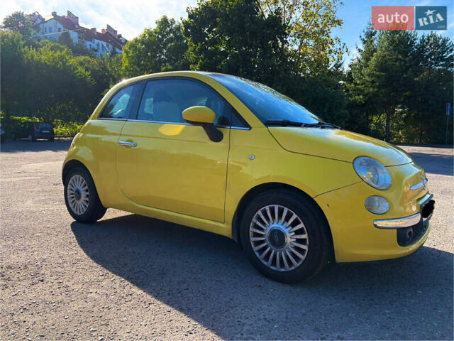Желтый Фиат 500, объемом двигателя 1.24 л и пробегом 130 тыс. км за 6000 $, фото 1 на Automoto.ua