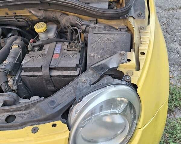 Жовтий Фіат 500, об'ємом двигуна 1.4 л та пробігом 107 тис. км за 7000 $, фото 2 на Automoto.ua