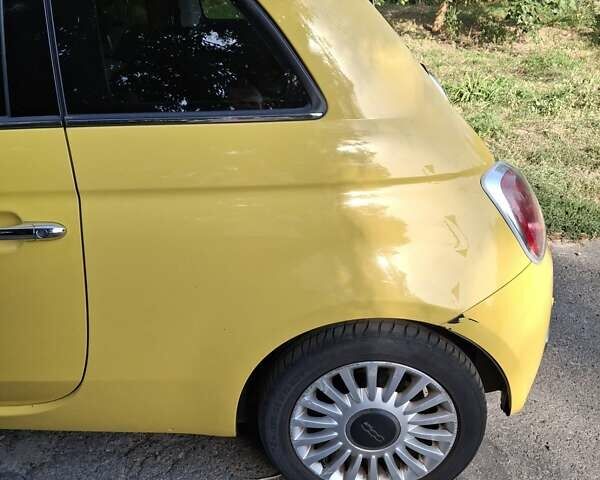 Жовтий Фіат 500, об'ємом двигуна 1.4 л та пробігом 107 тис. км за 7000 $, фото 5 на Automoto.ua