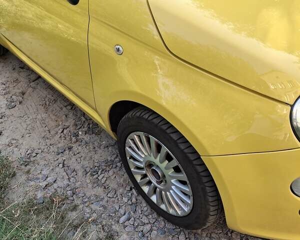 Жовтий Фіат 500, об'ємом двигуна 1.4 л та пробігом 107 тис. км за 7000 $, фото 10 на Automoto.ua