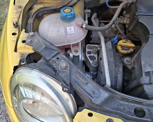 Жовтий Фіат 500, об'ємом двигуна 1.4 л та пробігом 107 тис. км за 7000 $, фото 4 на Automoto.ua