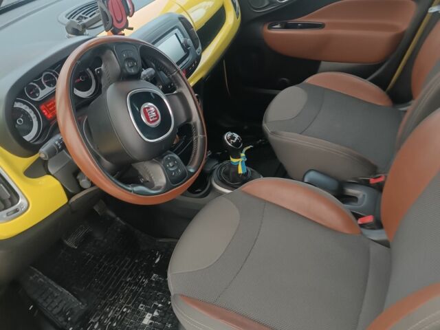 Жовтий Фіат 500, об'ємом двигуна 1.2 л та пробігом 88 тис. км за 13500 $, фото 9 на Automoto.ua