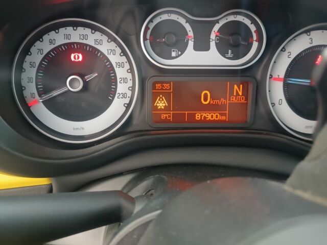 Жовтий Фіат 500, об'ємом двигуна 1.2 л та пробігом 88 тис. км за 13500 $, фото 8 на Automoto.ua