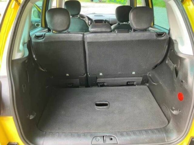 Желтый Фиат 500, объемом двигателя 1.4 л и пробегом 98 тыс. км за 3900 $, фото 9 на Automoto.ua