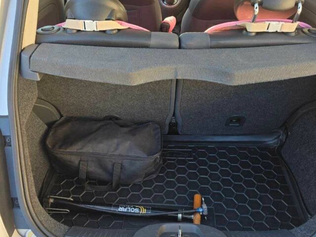 Серый Фиат 500, объемом двигателя 1.4 л и пробегом 130 тыс. км за 6500 $, фото 10 на Automoto.ua