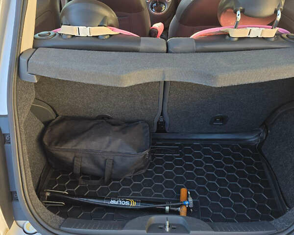 Серый Фиат 500, объемом двигателя 1.37 л и пробегом 130 тыс. км за 6500 $, фото 6 на Automoto.ua