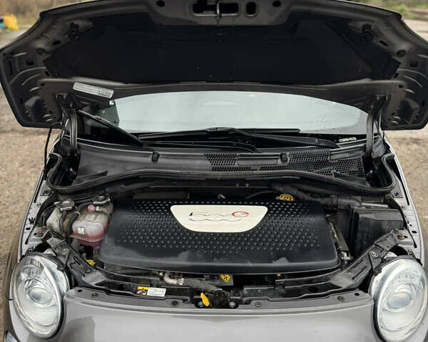 Серый Фиат 500, объемом двигателя 0 л и пробегом 108 тыс. км за 5800 $, фото 7 на Automoto.ua