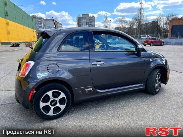 Серый Фиат 500, объемом двигателя 85 л и пробегом 105 тыс. км за 6600 $, фото 4 на Automoto.ua