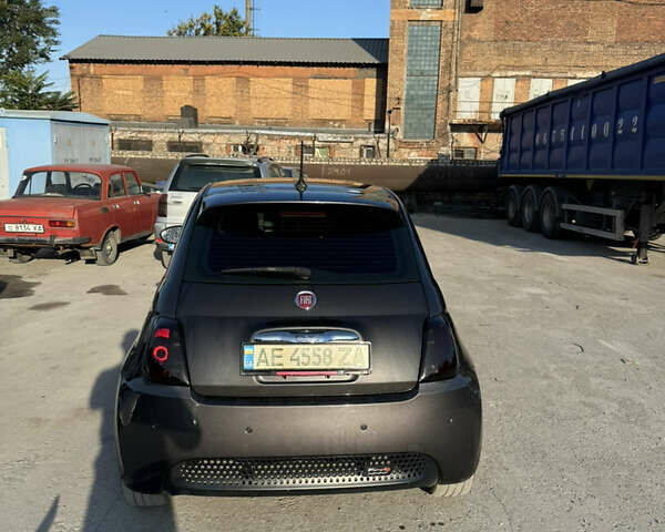 Серый Фиат 500, объемом двигателя 0 л и пробегом 65 тыс. км за 7700 $, фото 4 на Automoto.ua