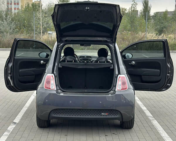 Серый Фиат 500, объемом двигателя 0 л и пробегом 22 тыс. км за 8500 $, фото 36 на Automoto.ua