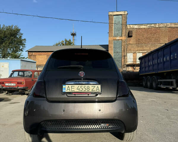 Серый Фиат 500, объемом двигателя 0 л и пробегом 65 тыс. км за 7700 $, фото 3 на Automoto.ua