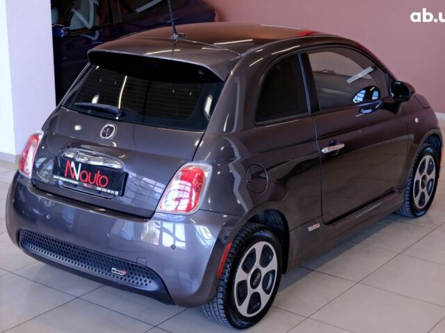 Серый Фиат 500, объемом двигателя 0 л и пробегом 82 тыс. км за 5900 $, фото 4 на Automoto.ua