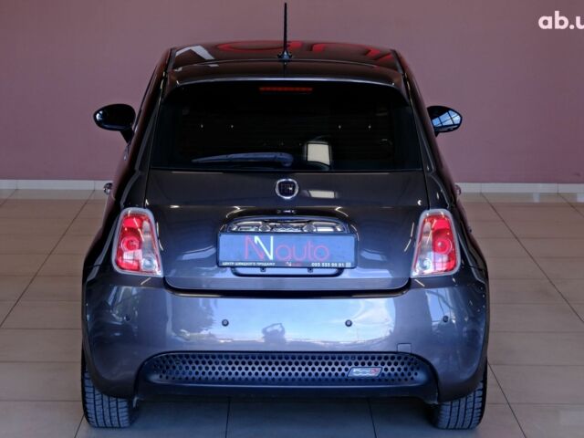 Серый Фиат 500, объемом двигателя 0 л и пробегом 82 тыс. км за 5900 $, фото 5 на Automoto.ua