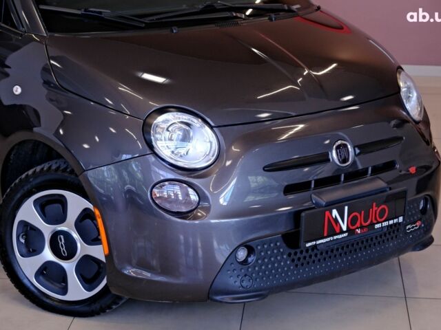 Серый Фиат 500, объемом двигателя 0 л и пробегом 82 тыс. км за 5900 $, фото 2 на Automoto.ua
