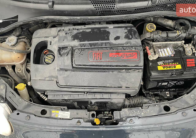 Серый Фиат 500, объемом двигателя 1.37 л и пробегом 131 тыс. км за 5800 $, фото 22 на Automoto.ua