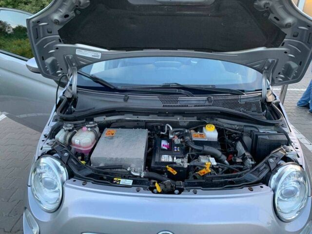 Серый Фиат 500, объемом двигателя 0 л и пробегом 100 тыс. км за 7200 $, фото 22 на Automoto.ua