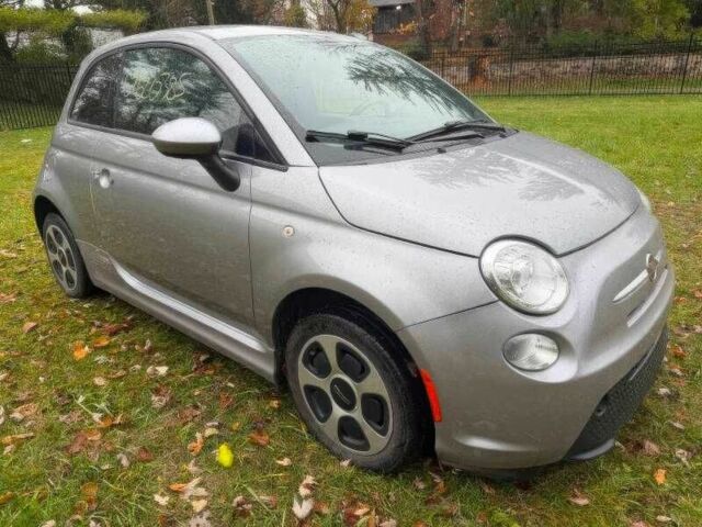 Сірий Фіат 500, об'ємом двигуна 0 л та пробігом 87 тис. км за 2600 $, фото 2 на Automoto.ua