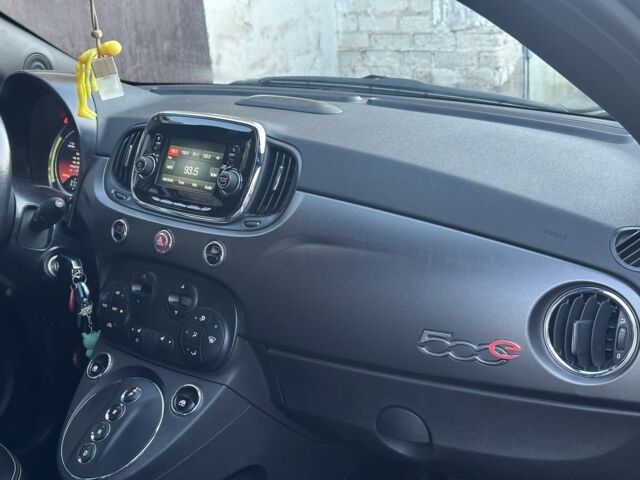 Серый Фиат 500, объемом двигателя 0 л и пробегом 60 тыс. км за 9200 $, фото 11 на Automoto.ua