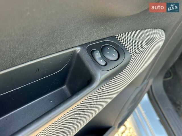 Синій Фіат 500, об'ємом двигуна 1.37 л та пробігом 131 тис. км за 6700 $, фото 22 на Automoto.ua