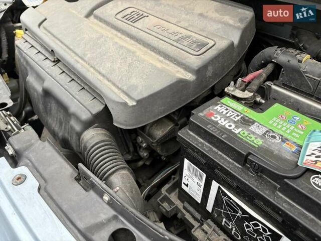 Синий Фиат 500, объемом двигателя 1.37 л и пробегом 257 тыс. км за 6200 $, фото 21 на Automoto.ua