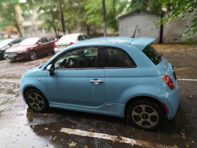 Синий Фиат 500, объемом двигателя 0 л и пробегом 132 тыс. км за 6800 $, фото 1 на Automoto.ua