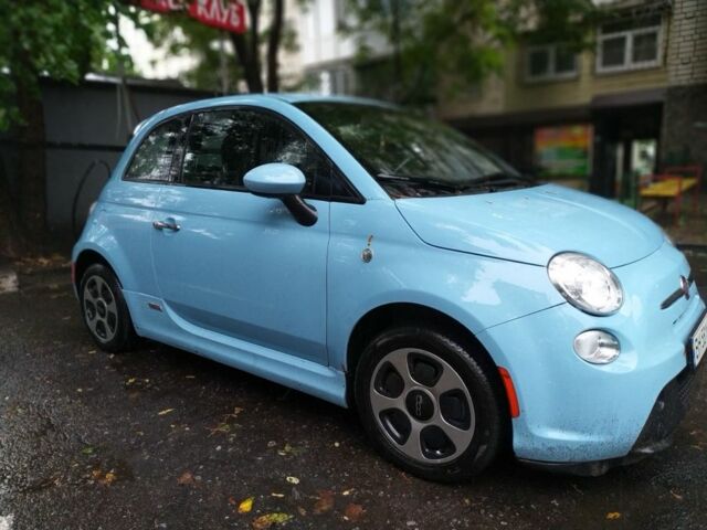 Синий Фиат 500, объемом двигателя 0 л и пробегом 132 тыс. км за 6800 $, фото 2 на Automoto.ua