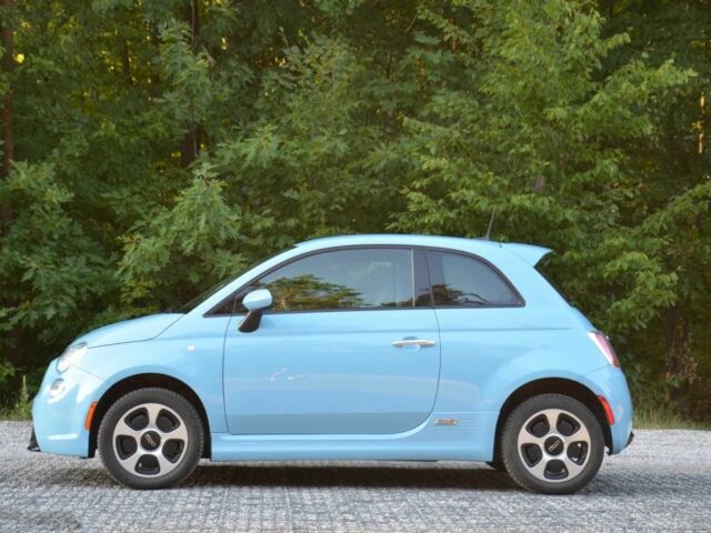 Синий Фиат 500, объемом двигателя 0 л и пробегом 53 тыс. км за 6000 $, фото 3 на Automoto.ua