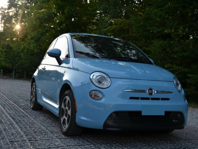 Синий Фиат 500, объемом двигателя 0 л и пробегом 53 тыс. км за 6000 $, фото 2 на Automoto.ua