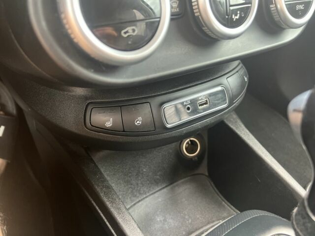 Синий Фиат 500, объемом двигателя 2.4 л и пробегом 120 тыс. км за 10500 $, фото 21 на Automoto.ua