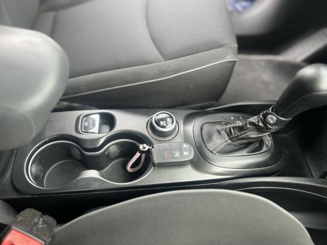 Синий Фиат 500, объемом двигателя 2.4 л и пробегом 120 тыс. км за 10500 $, фото 16 на Automoto.ua